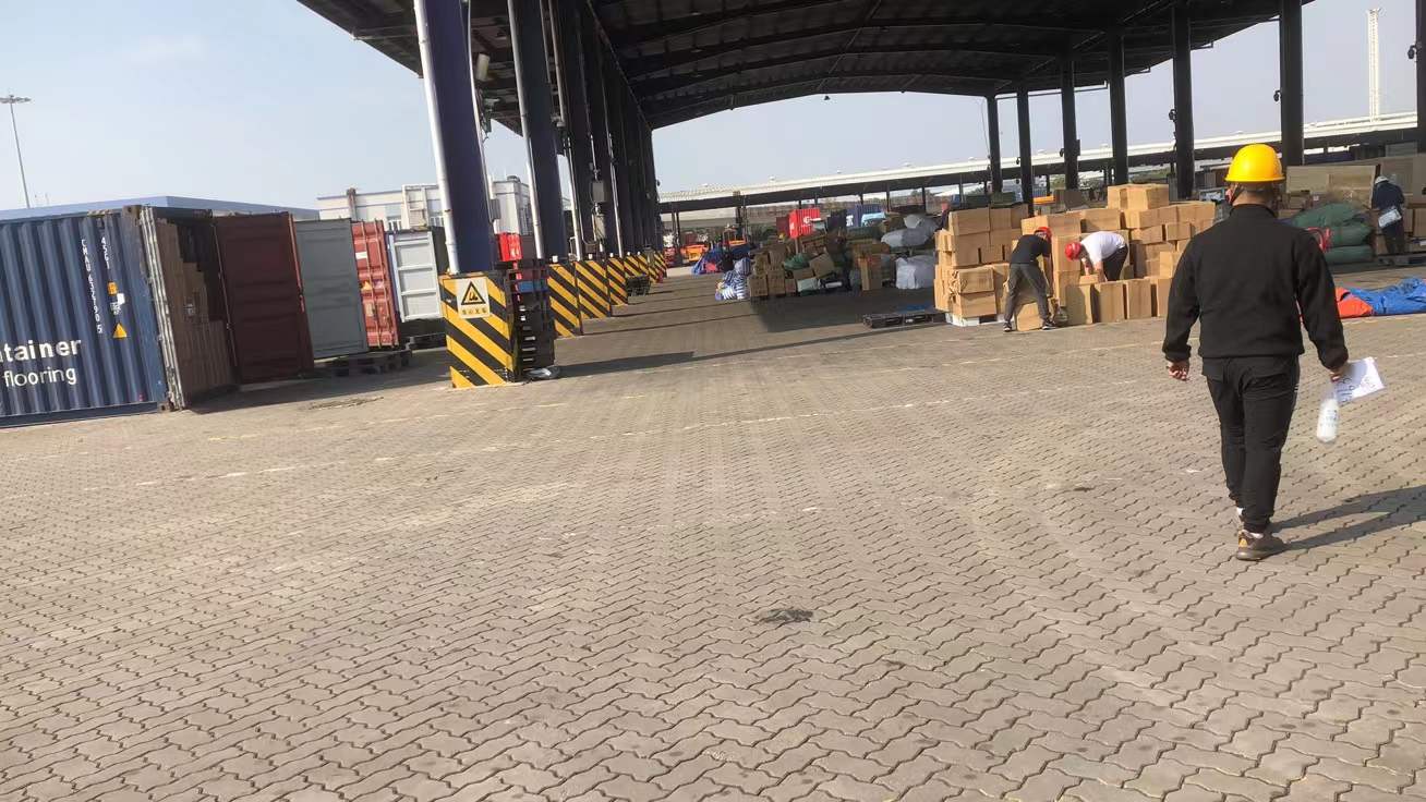 上海到深圳盐田港集装箱拖车行供应